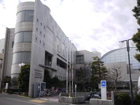 南図書館外観